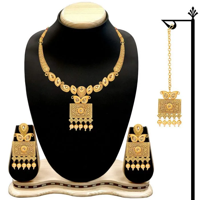 Alloy Choker Necklace Set with Earrings and Maang Tikka in Gold