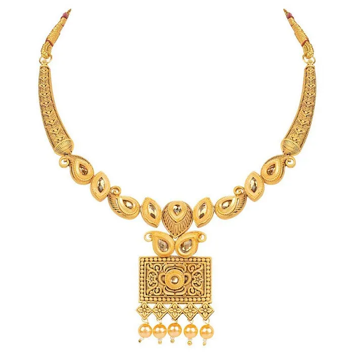 Alloy Choker Necklace Set with Earrings and Maang Tikka in Gold