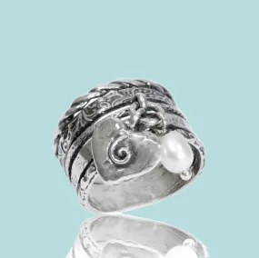 Bluenoemi Sterling silver ring for woman with charms and pearls.