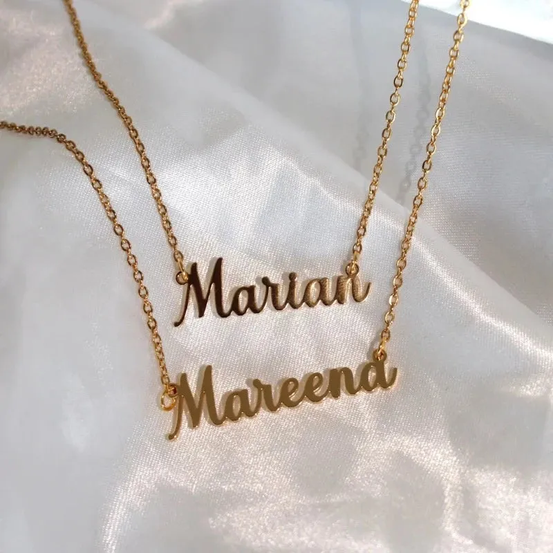 Elegant Looking Custom Name Necklace