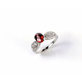 Fluttered Garnet Zircon Studded Silver Ring (925 Sterling Silver)