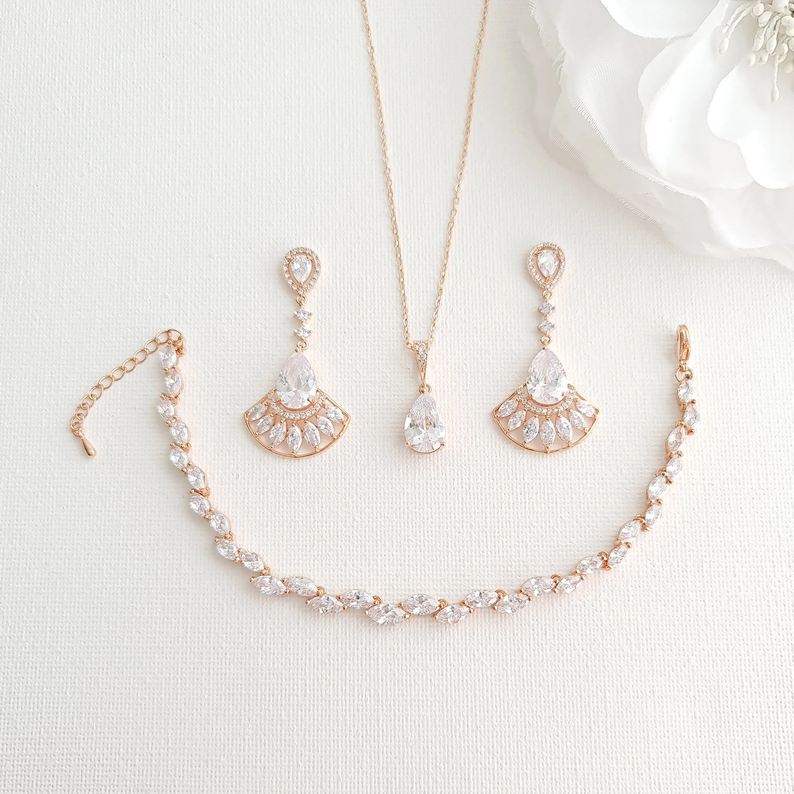 Jewelry Set in Gold-Ilana