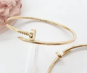 Nail Bangle 18K Gold