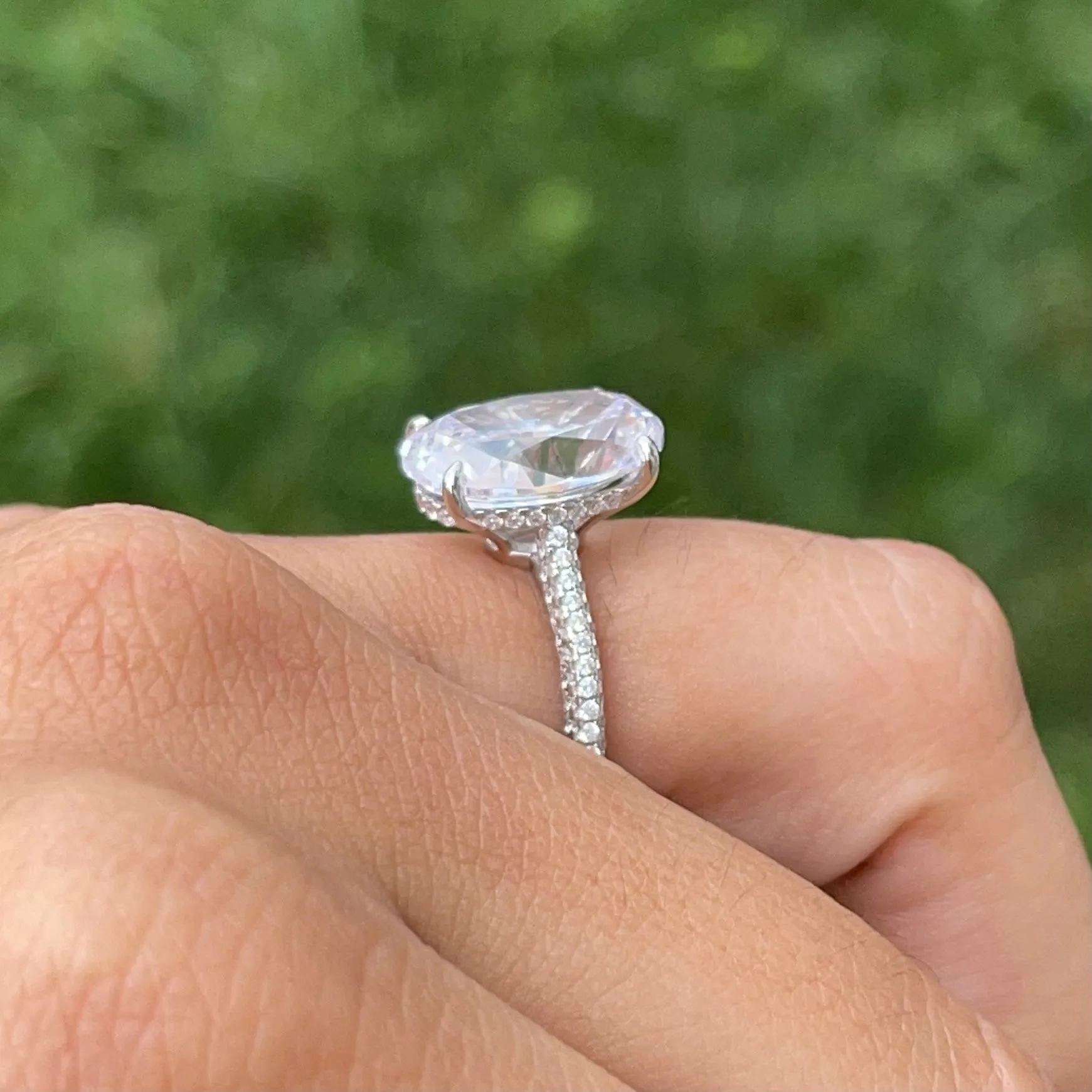 PAMELA MOISSANITE RING