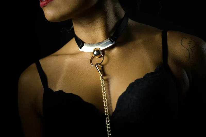 Rolling Choker Harness - Black/Gold