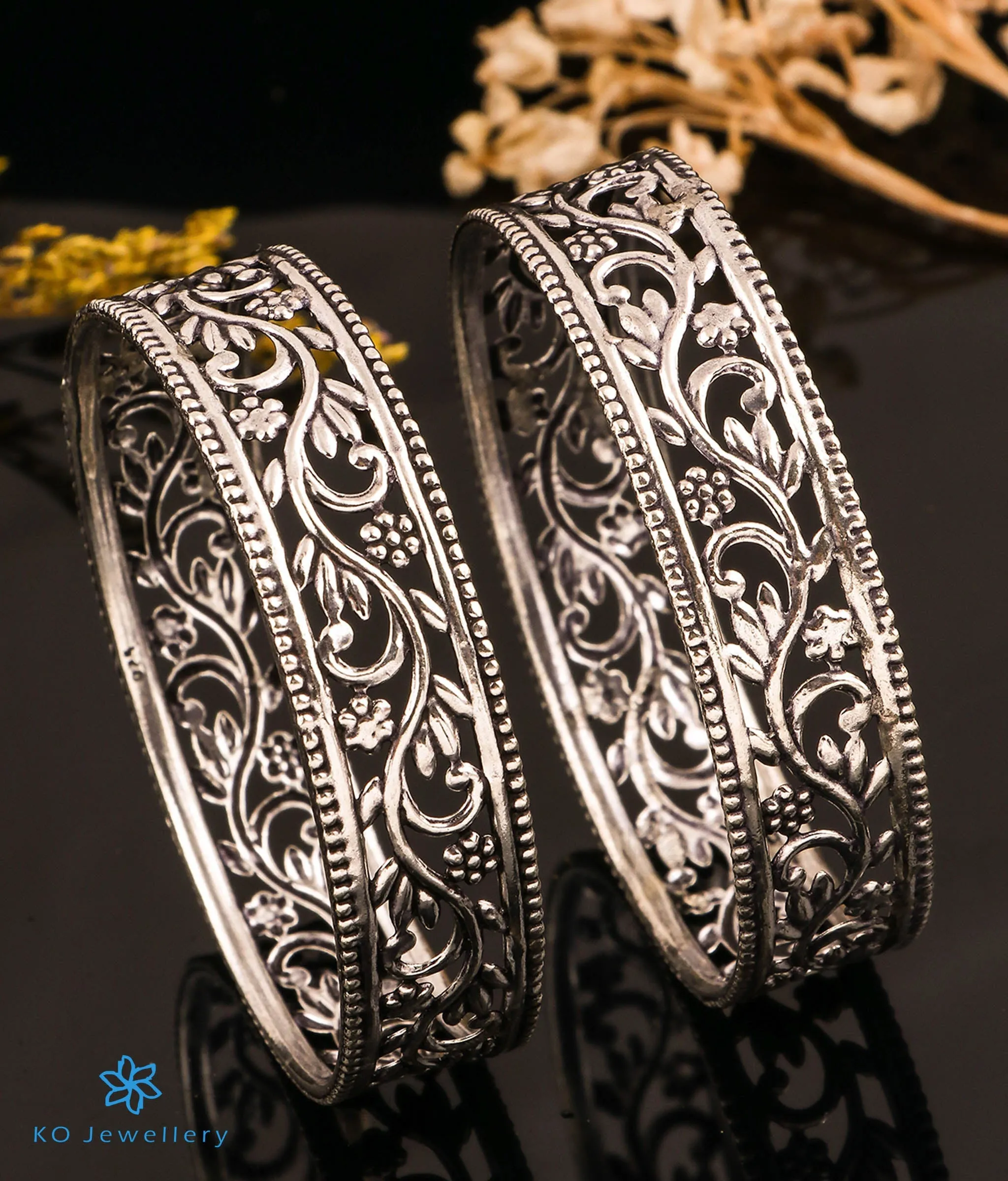 The Abhigna Silver Bangle (Size 2.4)